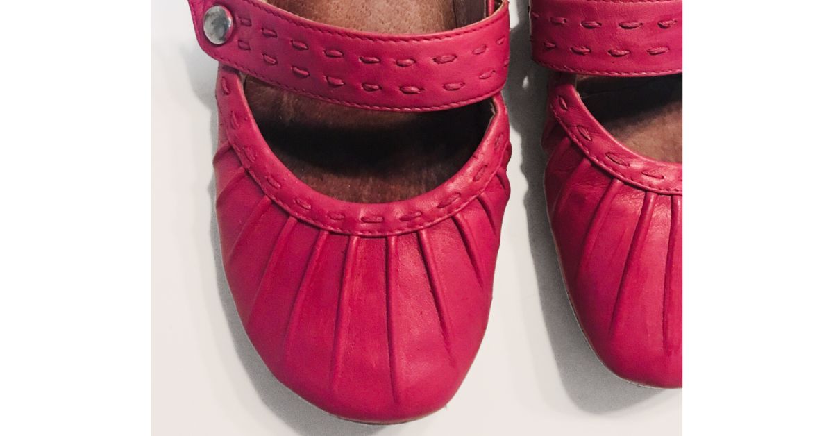 Balerínky nabarvené na růžovo Barva na boty Easy Dye TRG Magenta 161